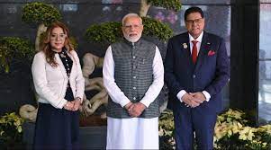 प्रधानमंत्री की 17वें प्रवासी भारतीय दिवस के अवसर पर सूरीनाम के राष्ट्रपति के साथ बैठक