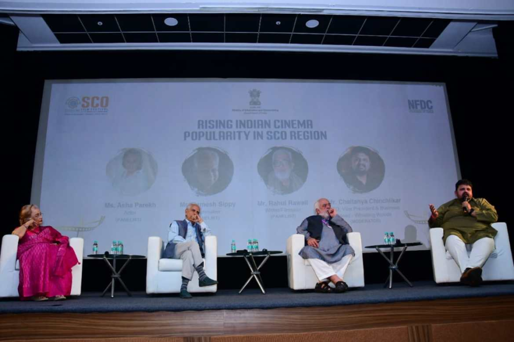 सिनेमैटिक कला के दिग्गजों ने एससीओ फिल्म महोत्सव में दर्शकों को मंत्रमुग्ध किया