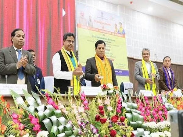 केंद्रीय मंत्री सर्बानंद सोनोवाल ने अगरतला में लॉजिस्टिक्स, जलमार्ग और संचार स्कूल का किया उद्घाटन