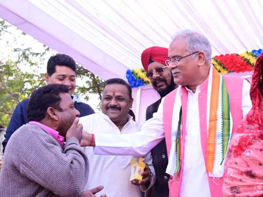 छत्तीसगढ़: सीएम भूपेश बघेल ने मजदूरों को दी सौगात, श्रमिकों के बच्चों को मिलेगी निशुल्क कोचिंग