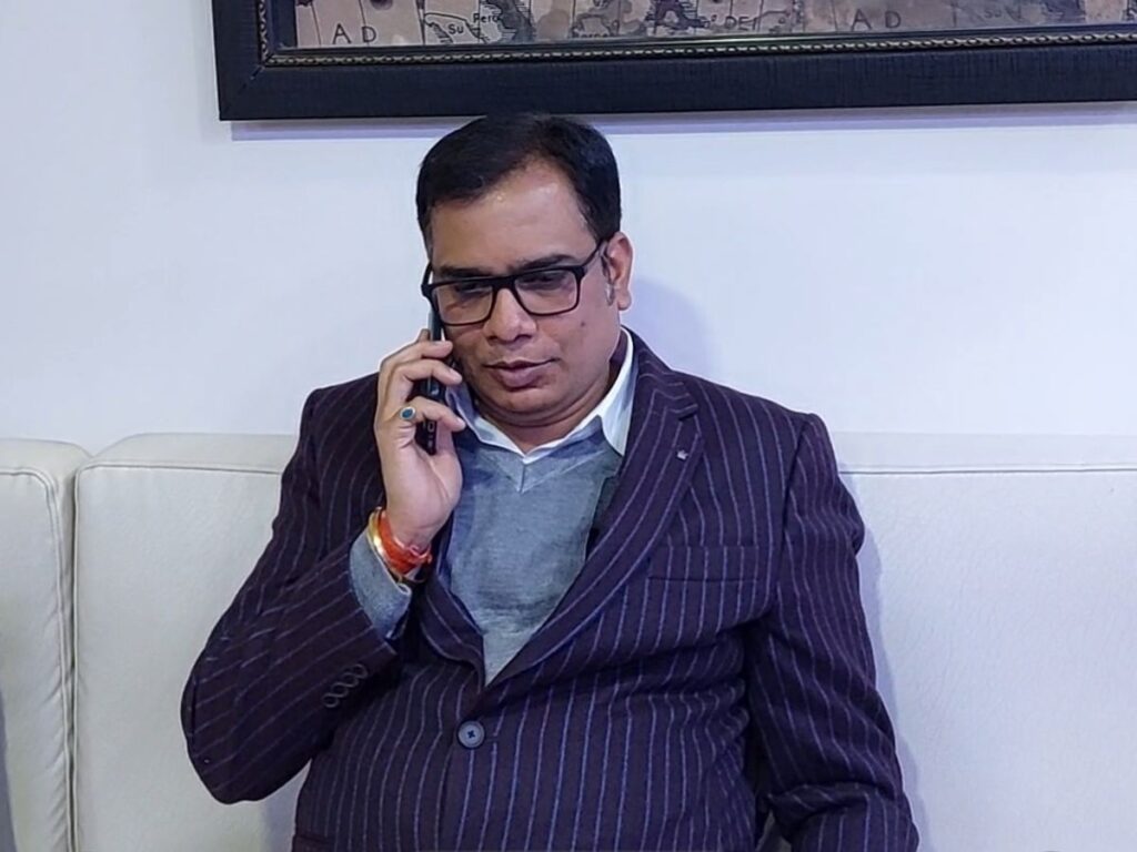 अपने ही शिक्षा मंत्री पर बरसे नीतीश के विधायक, बोले- दिक्कत है तो बदल लें धर्म