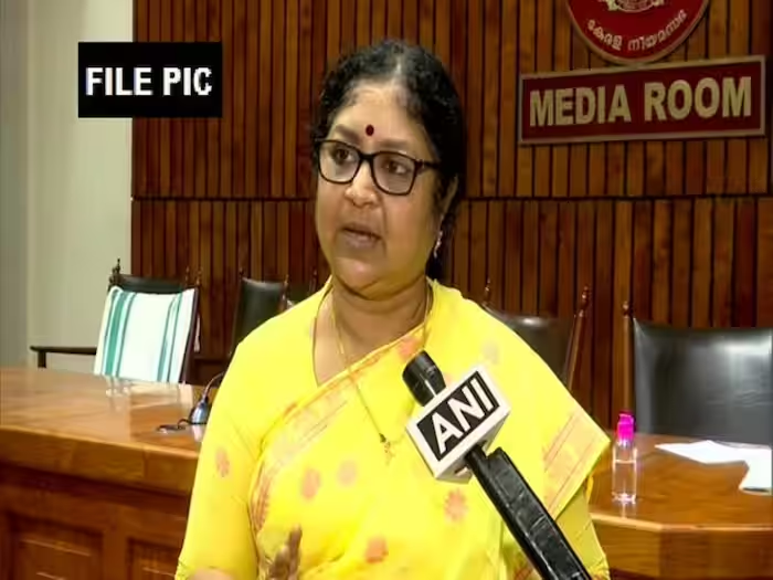 केरल में 18 साल से ऊपर की छात्राओं को मिलेगा मातृत्व अवकाश, यहां जानें पूरी खबर