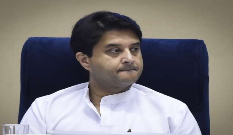 सिंधिया ने निज सचिव पुरुषोत्तम पाराशर को हटाया, 15 साल से संभाल रहे थे कार्यभार