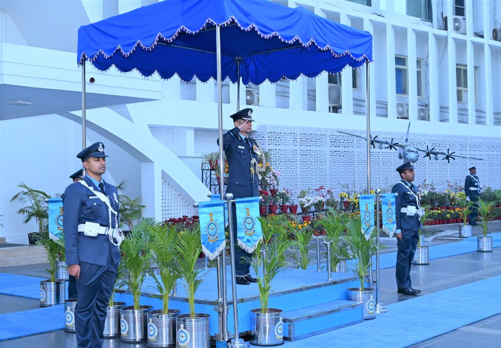 एयर मार्शल पंकज मोहन सिन्हा ने भारतीय वायु सेना में पश्चिमी वायु कमान की जिम्मेदारी संभाली