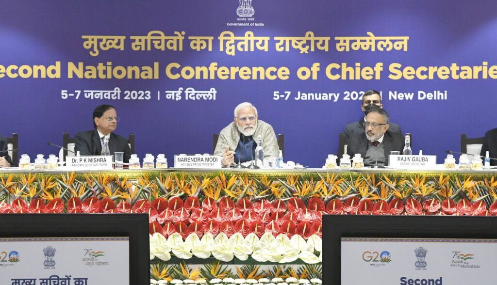 प्रधानमंत्री ने राज्यों के मुख्य सचिवों के साथ दो दिन व्यतीत किए