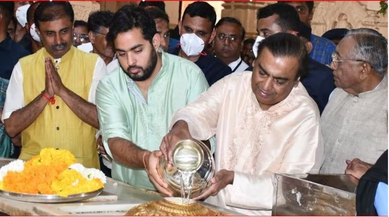 मुकेश अंबानी ने सोमनाथ मंदिर में मनाई महाशिवरात्रि, 1.51 करोड़ रुपये का दान दिया