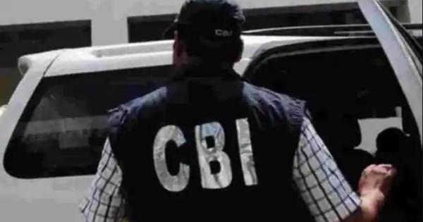 CBI ने 50 लाख रुपए की रिश्वतखोरी में रेलवे मैनेजर को गिरफ्तार किया. हवाला कारोबारी और ठेकेदार भी गिरफ्तार.