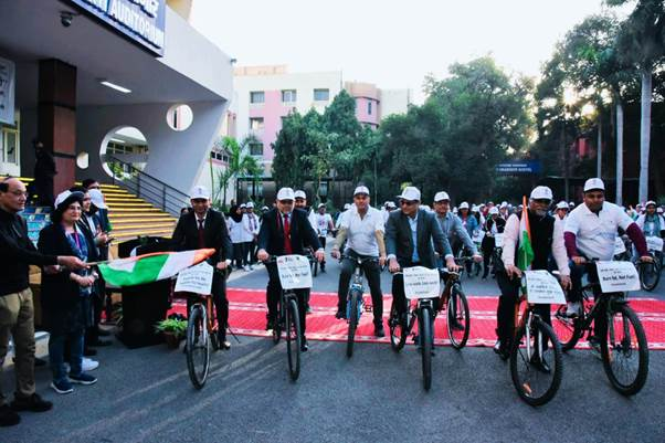 केंद्रीय स्वास्थ्य मंत्रालय ने लेडी हार्डिंग मेडिकल कॉलेज में “स्वास्थ्य के लिए साइकिल” रैली का आयोजन किया