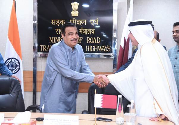 नितिन गडकरी ने कतर के परिवहन मंत्री श्री जासिम बिन सैफ अल सुलायती से मुलाकात की