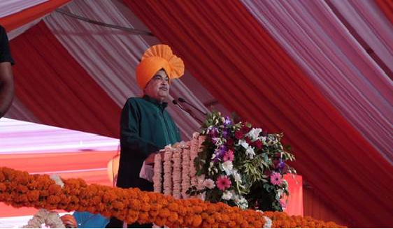 नितिन गडकरी ने उत्तर प्रदेश के बलिया में 6500 करोड़ रुपये के निवेश से 7 राष्ट्रीय राजमार्ग परियोजनाओं का उद्घाटन किया
