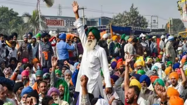 सरकार के खिलाफ फिर लामबंद हुए किसान, 20 मार्च से दिल्ली बनेगा अखाड़ा; SKM का ऐलान