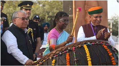 राष्ट्रपति बीकानेर में 14वें राष्ट्रीय संस्कृति महोत्सव में शामिल हुईं
