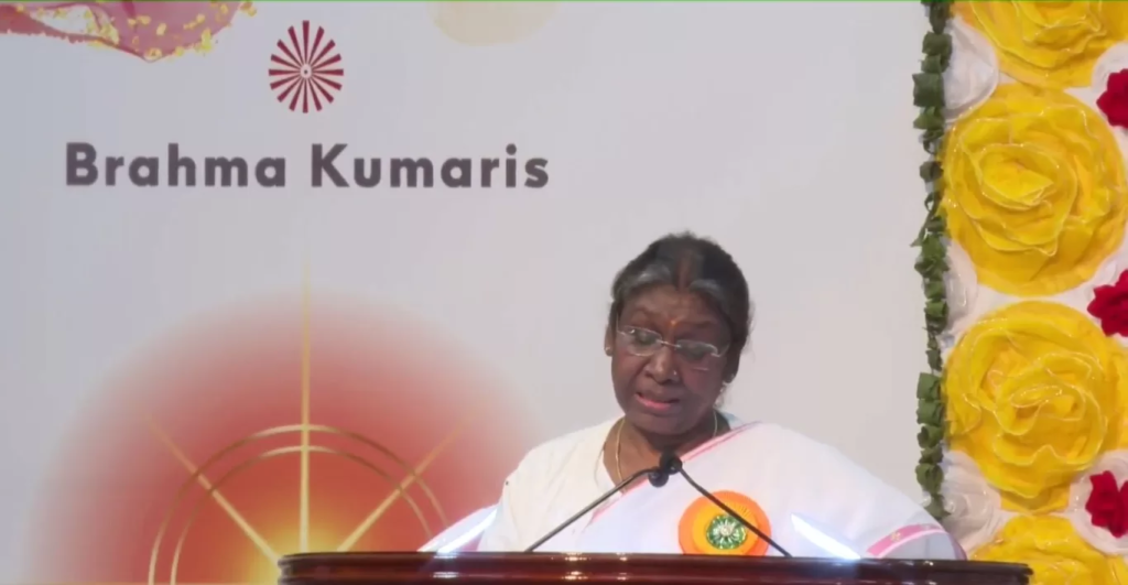 राष्ट्रपति ने ‘मूल्य-निष्ठ समाज की नींव- महिलाएं’ विषयवस्तु पर राष्ट्रीय सम्मेलन का उद्घाटन किया और अखिल भारतीय जागरूकता अभियान- ‘परिवार को सशक्त बनाना’ की शुरुआत की