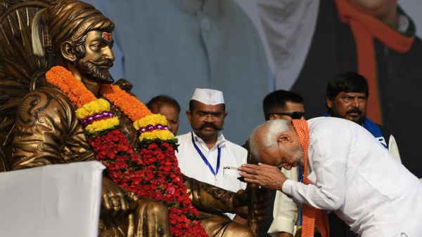 प्रधानमंत्री ने छत्रपति शिवाजी महाराज को उनकी जयंती पर नमन किया
