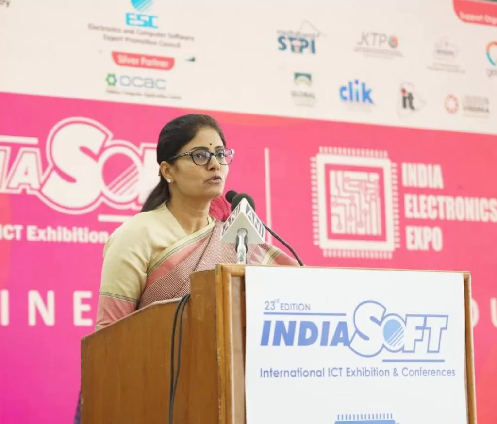 डिजिटल उपलब्धियां 2047 तक एक विकसित देश बनने के भारत के संकल्प को और मजबूत बनाती हैं : अनुप्रिया पटेल