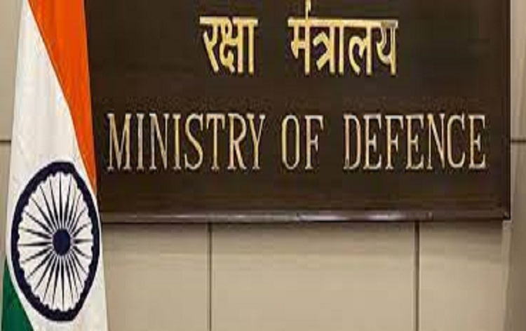 रक्षा मंत्रालय ने भारतीय नौसेना के लिये अगली पीढ़ी के 11 अपतटीय गश्ती पोतों और अगली पीढ़ी के छह प्रक्षेपास्त्र पोतों के अधिग्रहण के सम्बंध में भारतीय शिपयार्डों के साथ 19,600 करोड़ रुपये की संविदाओं पर हस्ताक्षर किये