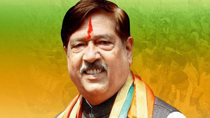 प्रधानमंत्री ने पुणे से सांसद श्री गिरीश बापट के निधन पर शोक व्यक्त किया