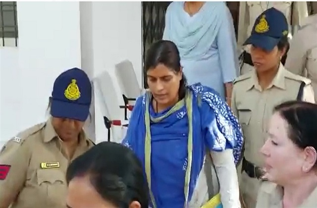 जेल गबन कांड घपलेबाज उषा राज पर मामला दर्ज
