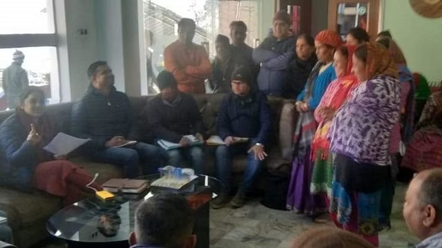 चारधाम यात्रा से पहले होटल मालिकों ने जोशीमठ आपदा में बेघर हुए लोगों को सुनाया फरमान, 31 मार्च तक कमरे खाली करें