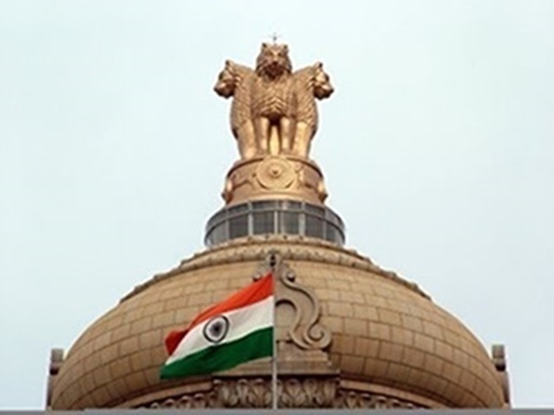 केंद्र सरकार ने सभी दुर्लभ रोगों के उपचार के संबंध में निजी उपयोग के लिये विशेष चिकित्सा उद्देश्य को ध्यान में रखते हुये सभी आयातित औषधियों व खाद्य सामग्रियों को सीमाशुल्क से दी पूरी छूट
