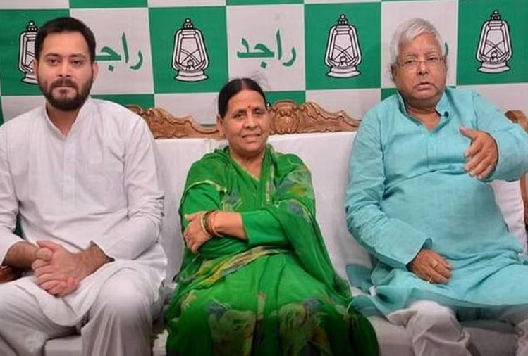 लालू प्रसाद व उनके परिवार के विभिन्न परिसरों से एक करोड़ रुपये की बेहिसाब नकदी जब्त की गई है- ईडी