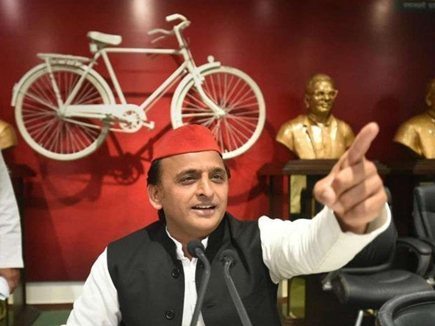 राजनैतिक सियासत मध्य प्रदेश विधानसभा रण में समाजवादी पार्टी 230 क्षेत्रों में लड़ाएगी पहलवान: भाजपा एवं कांग्रेस से नाराज महारथी चलाएंगे साइकिल