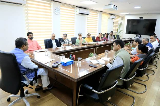 एनसीईआरटी की नई पाठ्यपुस्तकें 22 भाषाओं में बनेंगी: शिक्षा मंत्री प्रधान