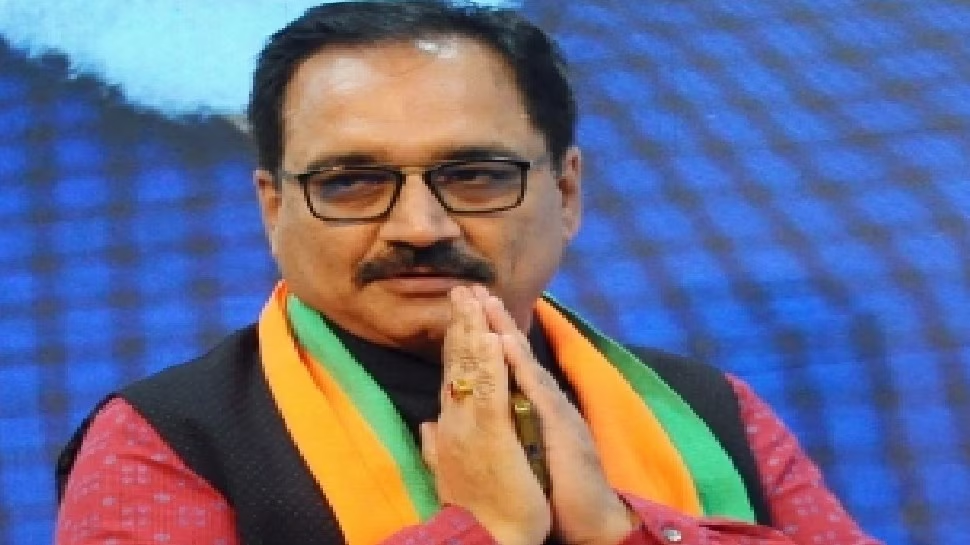 वीरेंद्र सचदेवा बनाए गए दिल्ली बीजेपी प्रदेश अध्यक्ष