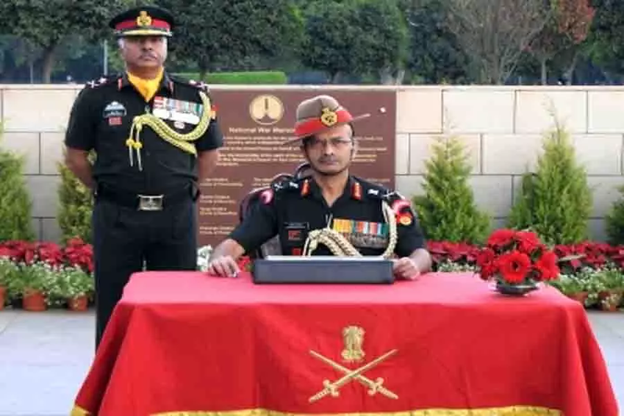 लेफ्टिनेंट जनरल एम.वी. सुचिंद्र कुमार ने सह सेना प्रमुख के रूप में पदभार संभाला