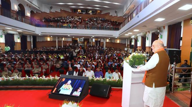 प्रधानमंत्री मोदी का हमेशा आग्रह रहा है कि तकनीक का उपयोग संवेदनशीलता के साथ हो और तकनीक की पहुंच गरीब से गरीब व्यक्ति तक होनी चाहिए:अमित शाह