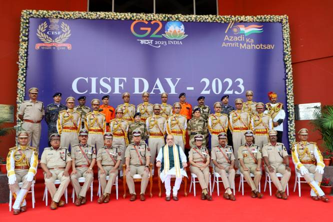 मोदी सरकार ने सभी CAPFs और राज्य पुलिस को साथ लेकर आंतरिक सुरक्षा के क्षेत्र में सभी चुनौतियों का सफलतापूर्वक सामना किया है:अमित शाह