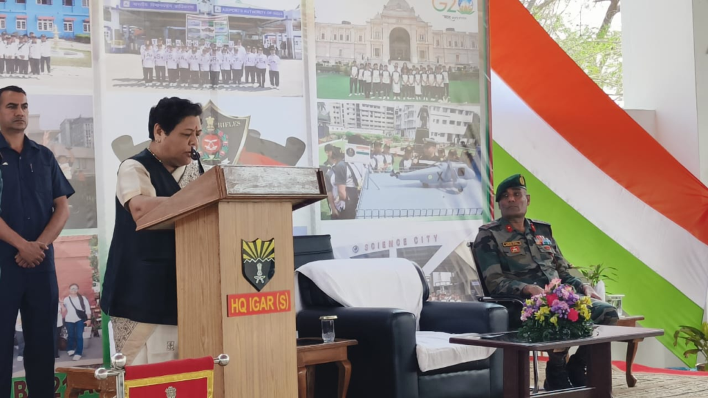 नार्थ-ईस्ट क्षेत्र के स्टूडेन्टस के लिए आयोजित नेशनल इन्टीग्रेशन टूर के समापन समारोह में शामिल हुई राज्यपाल अनुसुईया उइके