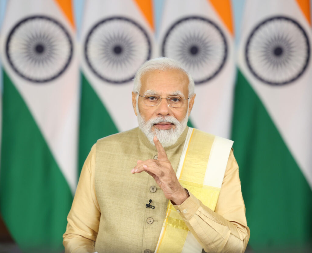 प्रधानमंत्री ने दमन में नमो पथ, देवका सीफ्रंट राष्ट्र को किया समर्पित