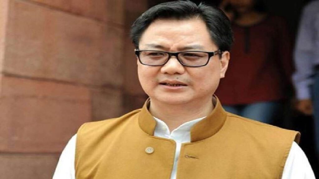 कानून मंत्री किरन रिजिजू की कार में श्रीनगर हाइवे पर ट्रक ने मारी टक्कर, पुलिस ने कहा- बाल-बाल बचे किरन रिजिजू