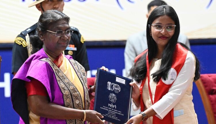 राष्ट्रपति ने भारतीय कृषि अनुसंधान परिषद – राष्ट्रीय डेयरी अनुसंधान संस्थान के 19वें दीक्षांत समारोह में भाग लिया