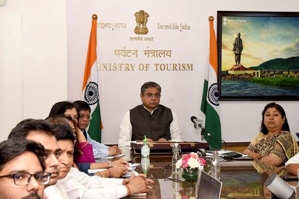 पर्यटन कार्यकारी समूह की पहली दो बैठकों के दौरान किया गया विचार-विमर्श अंतिम गोवा विज्ञप्ति का मसौदा तैयार करने के लिए सही दिशा में आगे बढ़ रहा है: अरविंद सिंह