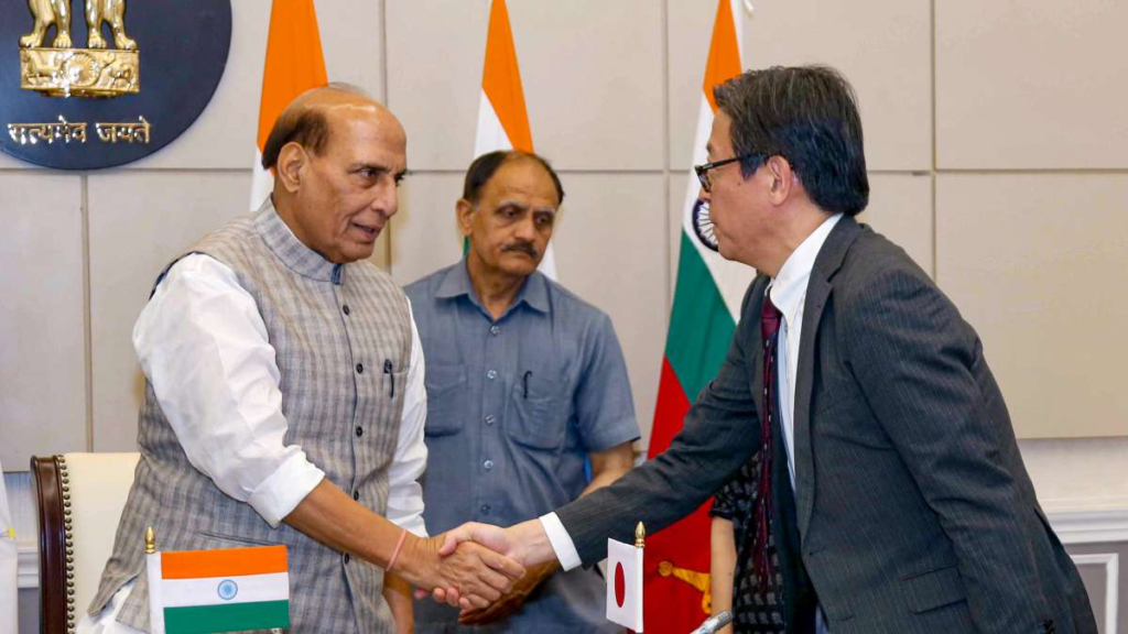 भारत स्वतंत्र, खुले, सुरक्षित और नियमों के अनुसार हिंद-प्रशांत क्षेत्र के लिए जापान के दृष्टिकोण को साझा करता है:राजनाथ सिंह