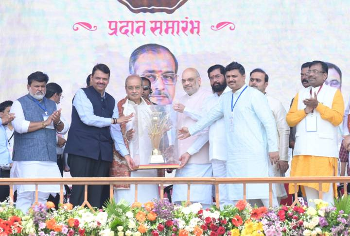 आप्पासाहेब की ही भांति भीड़ का अनुसरण न करके ऐसे कार्य करने चाहिए कि भीड़ आपका अनुसरण करे:अमित शाह