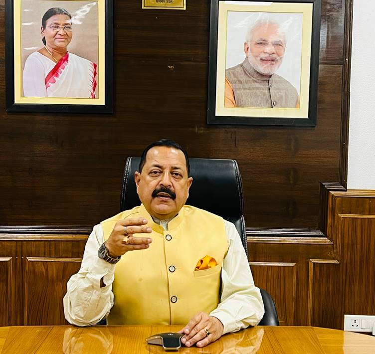 डॉ. जितेन्द्र सिंह ने अपने लोकसभा क्षेत्र के पंचायती राज संस्थान प्रतिनिधियों के साथ ऑनलाइन फीडबैक सत्र किया आयोजित