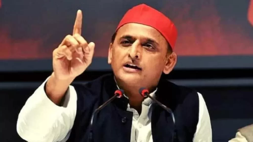 अतीक अहमद और अशरफ की हत्या को लेकर अखिलेश यादव ने उठाया कानून व्यवस्था पर सवाल, कहा ‘यह ऊपर के इशारे के बिना नहीं हो सकता