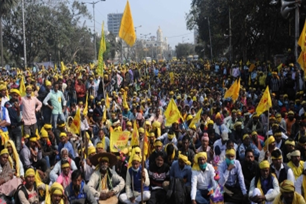 अपनी मांगो को लेकर कुर्मी समुदाय ने तेज किया आंदोलन, 9-10 अप्रैल के लिए 188 ट्रेनें रद्द