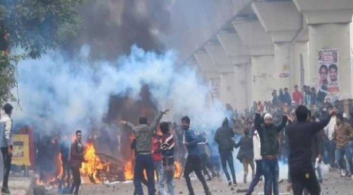 दिल्ली दंगा 2020: उत्तरी-पूर्वी दंगों के मामलों में पिता-पुत्र दोषी साबित, खजूरी की संपत्तियों में लगाई थी आग