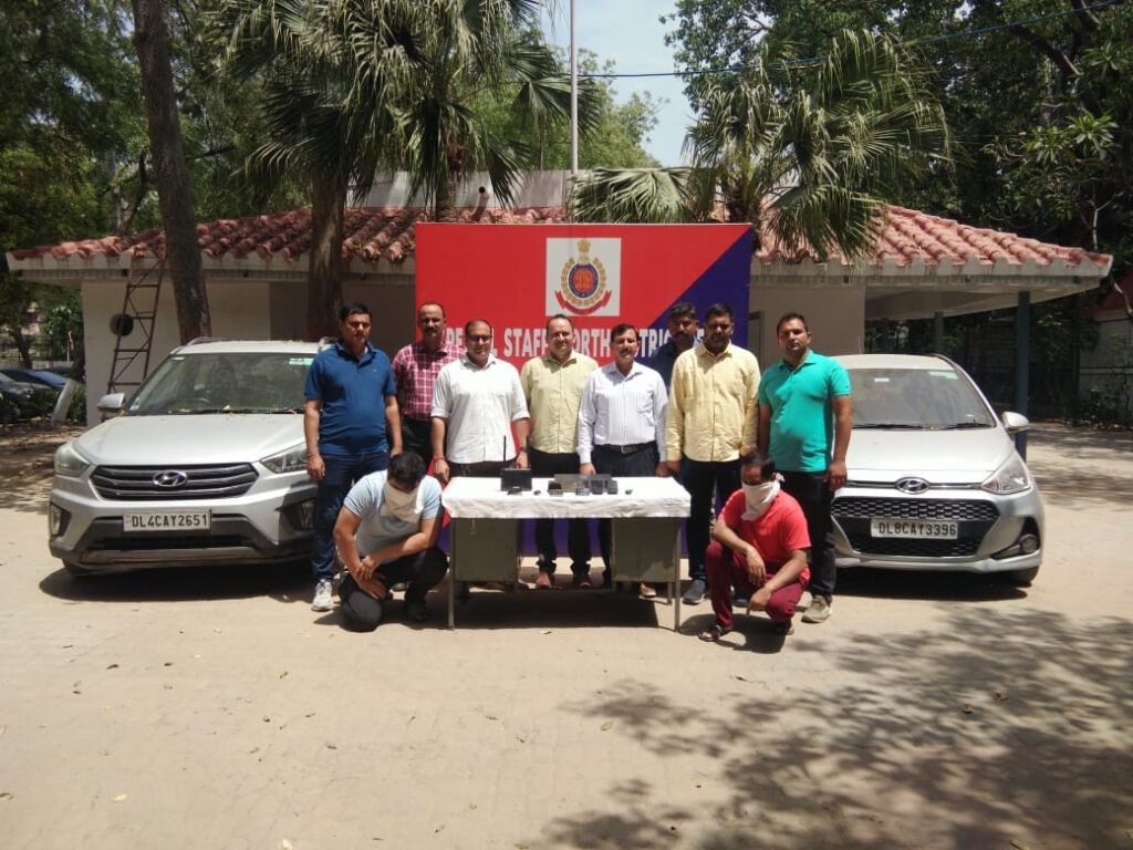फॉरेक्स कॉर्ड से डॉलर, पाउंड चोरी करने वाला अंतरराष्ट्रीय गिरोह पकड़ा गया