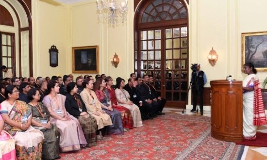 भारतीय सिविल लेखा सेवा के अधिकारियों ने राष्ट्रपति से की मुलाकात