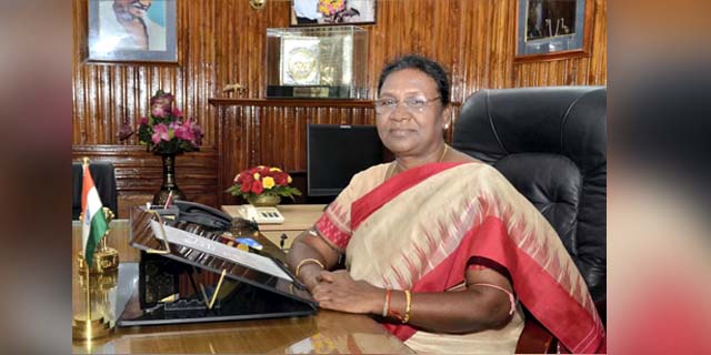 राष्ट्रपति शिमला में; राष्ट्रपति निवास, मशोबरा में ट्यूलिप गार्डन के उद्घाटन समारोह में भाग लिया
