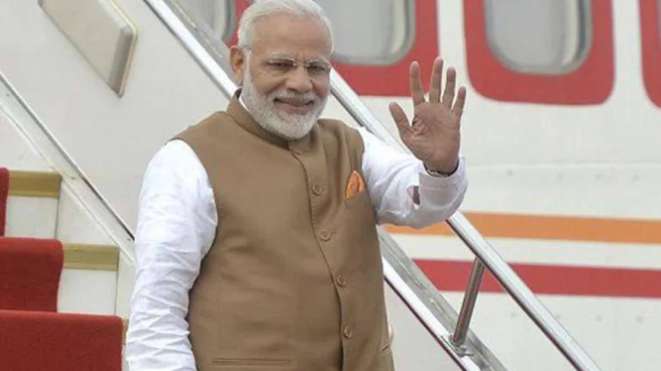 प्रधानमंत्री ने वर्षों से अपनी विदेश यात्राओं के दौरान उनके द्वारा महात्मा गांधी को दी गयी श्रद्धांजलि का एक ट्वीट थ्रेड किया साझा
