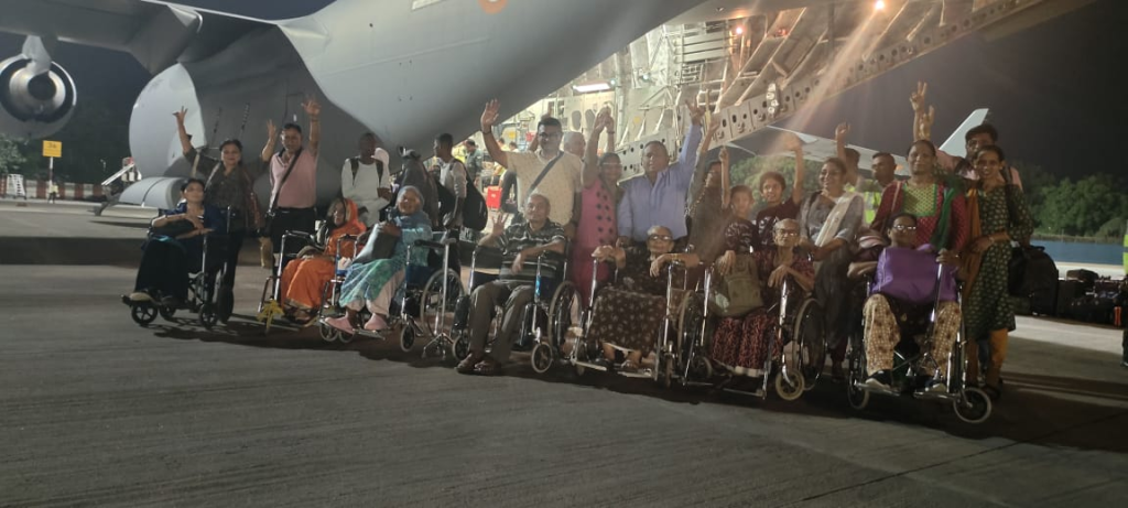 भारतीय वायुसेना ने सी-17 विमान के माध्यम से सूडान से सामरिक बचाव अभियान के तहत लगभग 24 घंटे का चलाया नॉन-स्टॉप ऑपरेशन