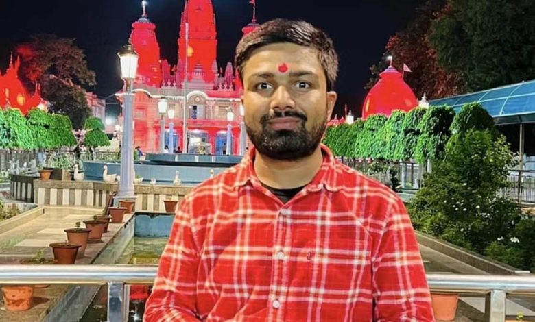 यूट्यूबर मनीष कश्यप को सुप्रीम कोर्ट से झटका, याचिका खारिज कर हाई कोर्ट जाने को कहा