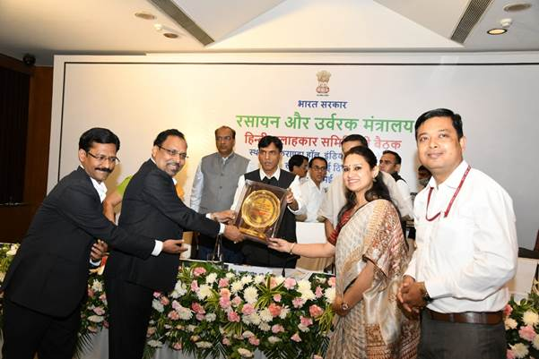 वर्तमान सरकार हिंदी के प्रयोग में सुधार, प्रदर्शन और परिवर्तन के सिद्धांतों को तेजी से लागू कर रही है: डॉ. मनसुख मांडविया