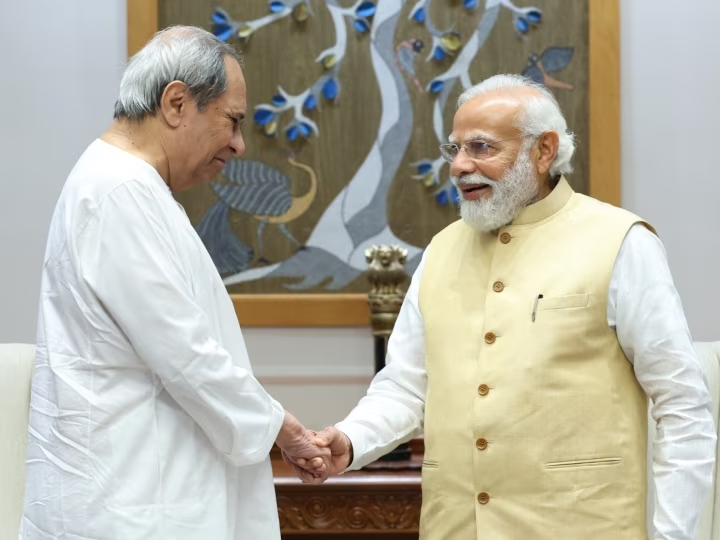 ओडिशा के मुख्यमंत्री नवीन पटनायक ने प्रधानमंत्री नरेन्द्र मोदी से की भेंट